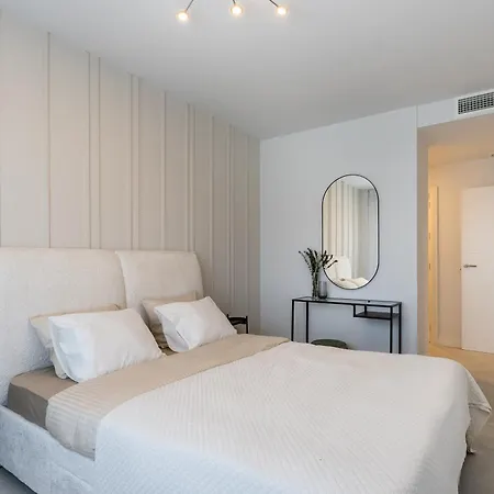 شقة Modern With Sea View And Terrace إِستيبونا